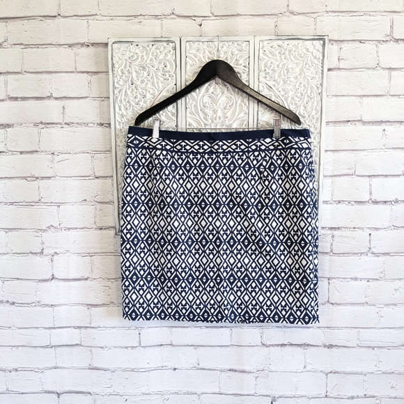 MARIO SERRANI Italy Geometric Lined Stretch Short Skirt - Picture 7 of 9